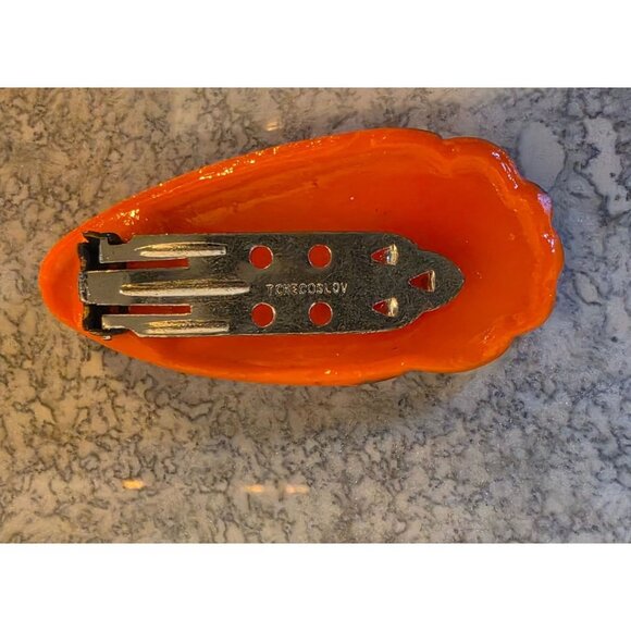 Antique Czechoslovakian Glass Orange Scallop Shell Clip - Picture 2 of 5